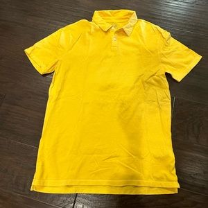 Men’s bright gold polo shirt from Gap
